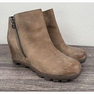 Sorel Joan Of Arctic Wedge II Side Zip Chelsea Boot Taupe Leather Women Size 8.5